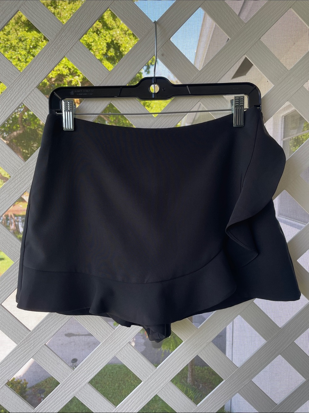Lovers + Friends ‘Karen’ Ruffle Skort - Picture 2 of 10